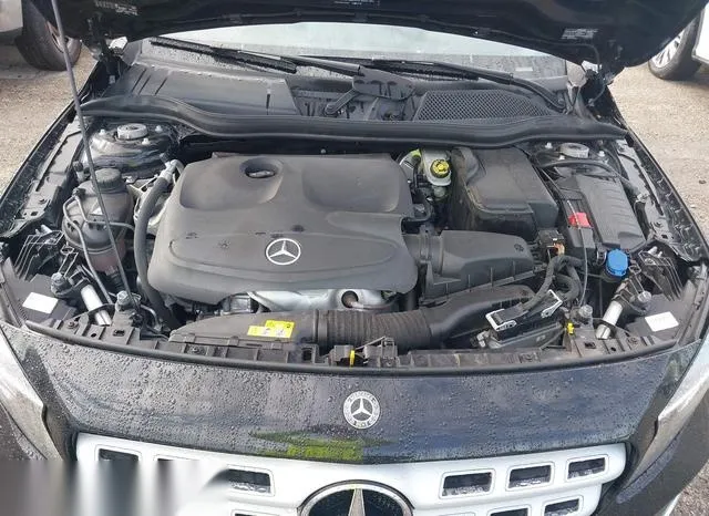 WDCTG4EB3JJ439452 2018 2018 Mercedes-Benz GLA 250 10