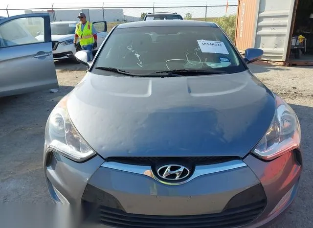 KMHTC6AD3HU312063 2017 2017 Hyundai Veloster 5