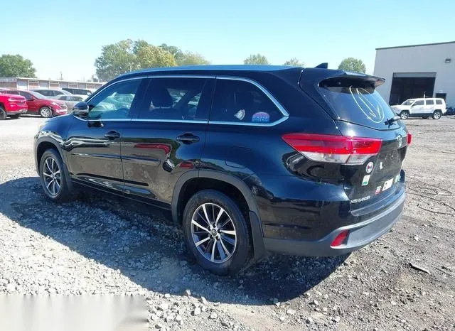 5TDJZRFH9HS474226 2017 2017 Toyota Highlander- Xle 3