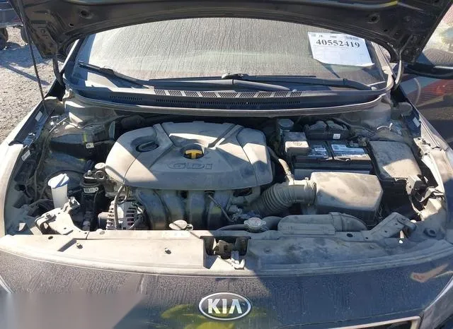 KNAFK5A80H5698773 2017 2017 KIA Forte- LX 10