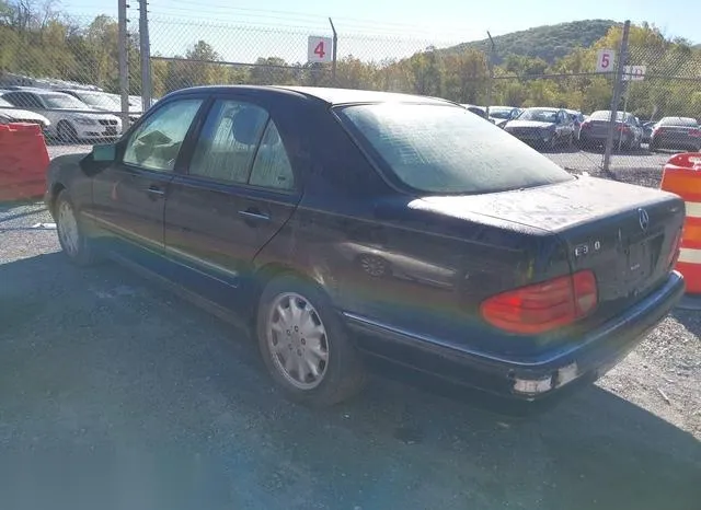 WDBJF55F0VJ029172 1997 1997 Mercedes-Benz E 320 3