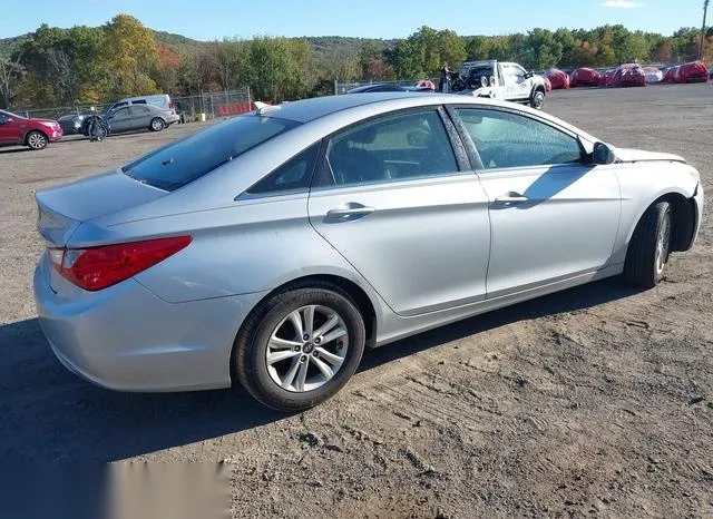 5NPEB4AC8BH205586 2011 2011 Hyundai Sonata- Gls 4