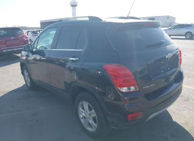 KL7CJPSBXLB348864 2020 2020 Chevrolet Trax- Awd Lt 3