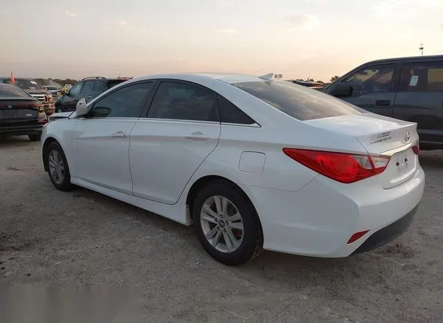 5NPEB4AC4EH941462 2014 2014 Hyundai Sonata- Gls 3