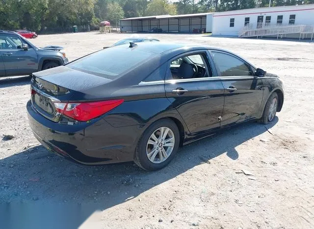 5NPEB4AC4CH393704 2012 2012 Hyundai Sonata- Gls 4