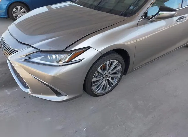 58ADA1C1XMU007369 2021 2021 Lexus ES- 300H 2