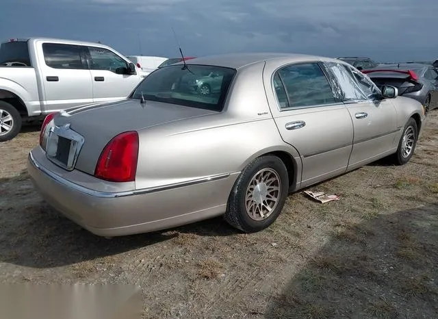 1LNHM82W02Y608933 2002 2002 Lincoln Town Car- Signature 4