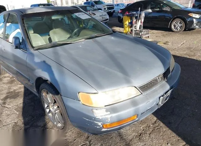 1HGCD5630TA046296 1996 1996 Honda Accord- Lx/Ex 6