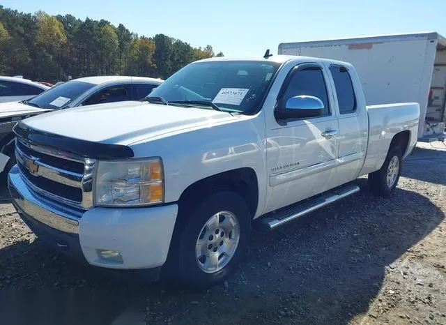 1GCRCSE0XBZ413612 2011 2011 Chevrolet Silverado 1500- LT 2