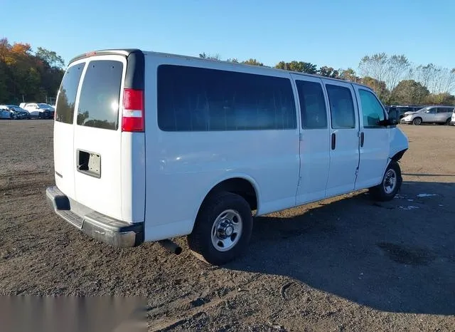 1GAZGPFGXL1213383 2020 2020 Chevrolet Express- Passenger Rw 4