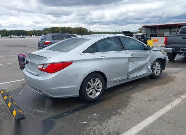 5NPEB4AC5DH705059 2013 2013 Hyundai Sonata- Gls 4