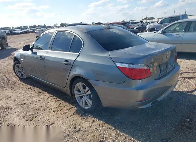 WBANV1C5XAC445945 2010 2010 BMW 5 Series- 528I Xdrive 3