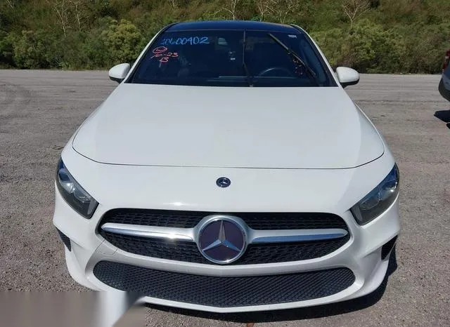 WDD3G4EB8KW021050 2019 2019 Mercedes-Benz A 220 6