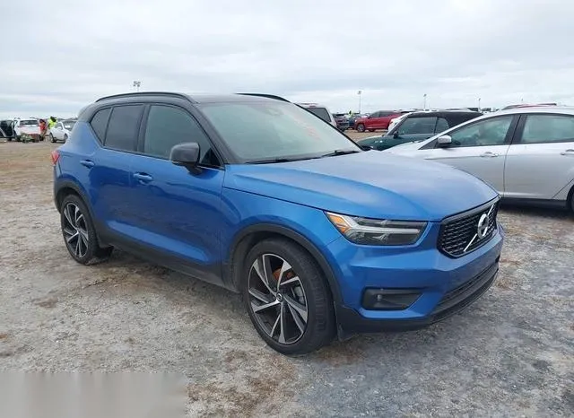 YV4162UM7M2570208 2021 2021 Volvo XC40- T5 R-Design 1