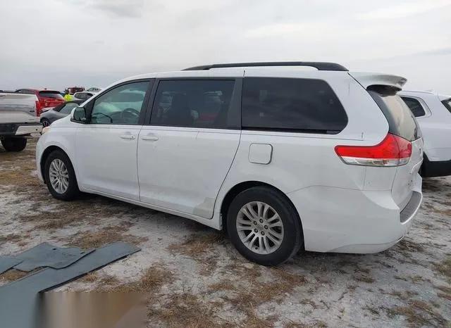 5TDYK3DC1ES448254 2014 2014 Toyota Sienna- Xle V6 8 Passenger 3