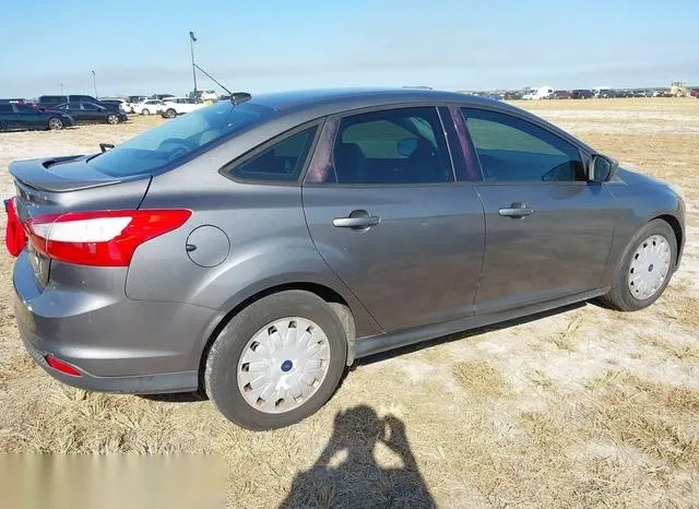 1FAHP3F23CL323198 2012 2012 Ford Focus- SE 4