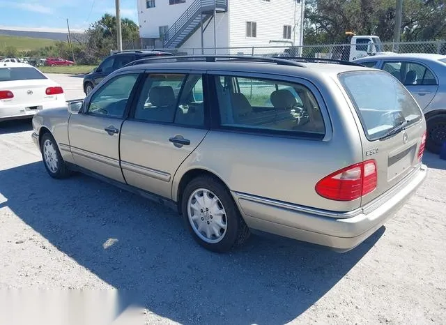 WDBJH65F2XA720139 1999 1999 Mercedes-Benz E 320 3