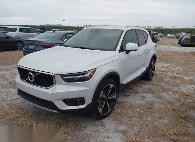 YV4AC2HK0M2490363 2021 2021 Volvo XC40- T4 Momentum 2