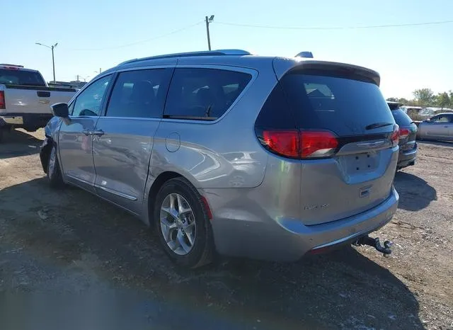 2C4RC1GG2KR590976 2019 2019 Chrysler Pacifica- Limited 3