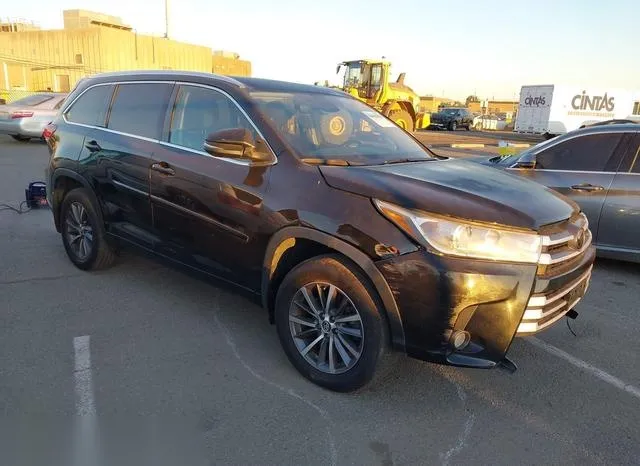 5TDJZRFH6JS554203 2018 2018 Toyota Highlander- Xle 1