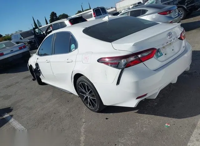 4T1G11AK6MU418638 2021 2021 Toyota Camry- SE 3