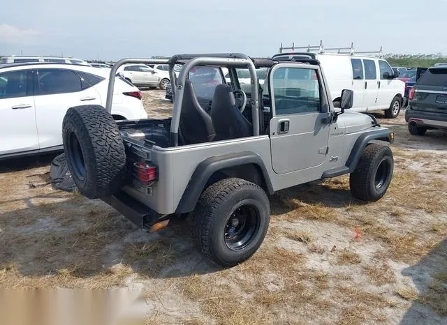 1J4FA29P0YP733441 2000 2000 Jeep Wrangler- SE 4