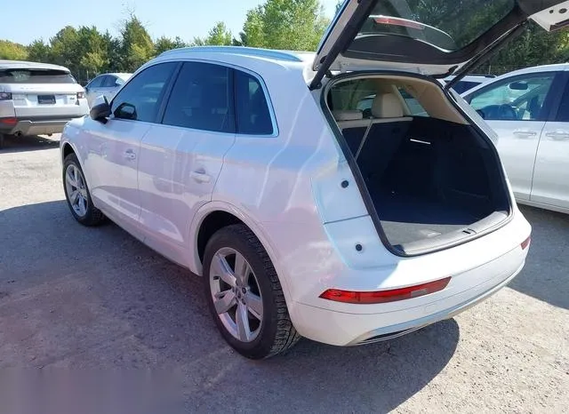 WA1ANAFY1K2131755 2019 2019 Audi Q5- 45 Premium 3