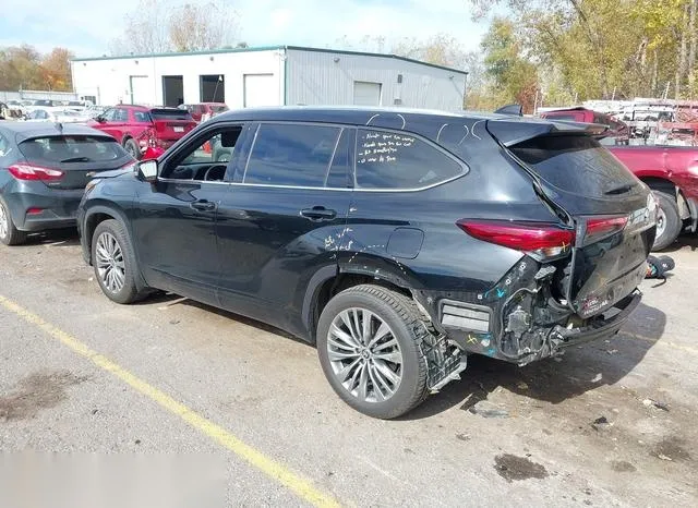 5TDFZRBHXLS003299 2020 2020 Toyota Highlander- Platinum 3