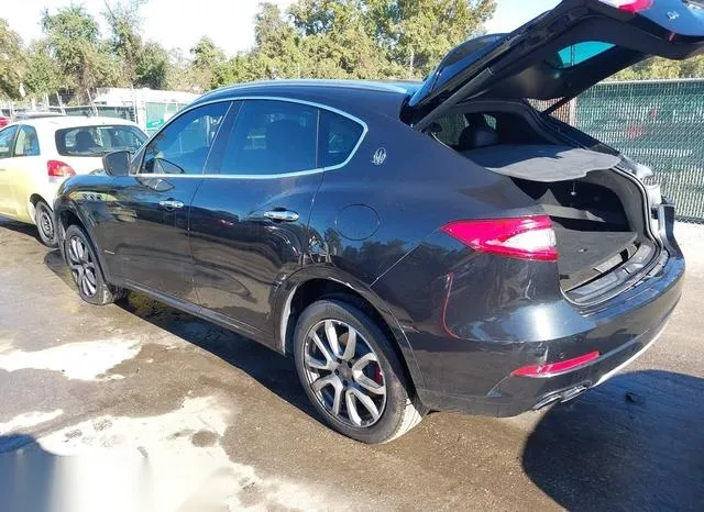 ZN661XUL1JX291927 2018 2018 Maserati Levante- Granlusso 3