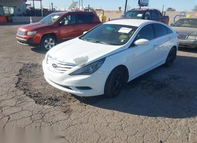 5NPEB4AC2DH690679 2013 2013 Hyundai Sonata- Gls 2