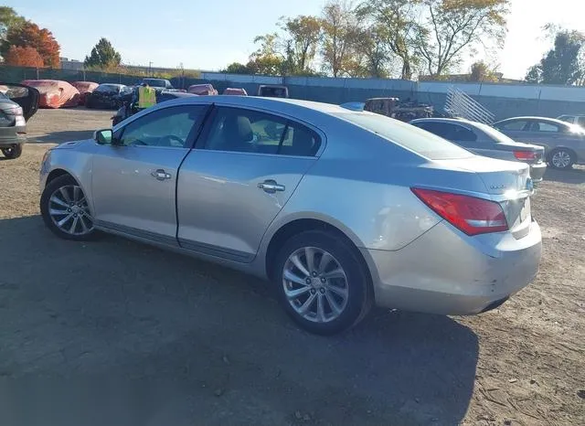 1G4GB5G3XGF265176 2016 2016 Buick Lacrosse- Leather 3