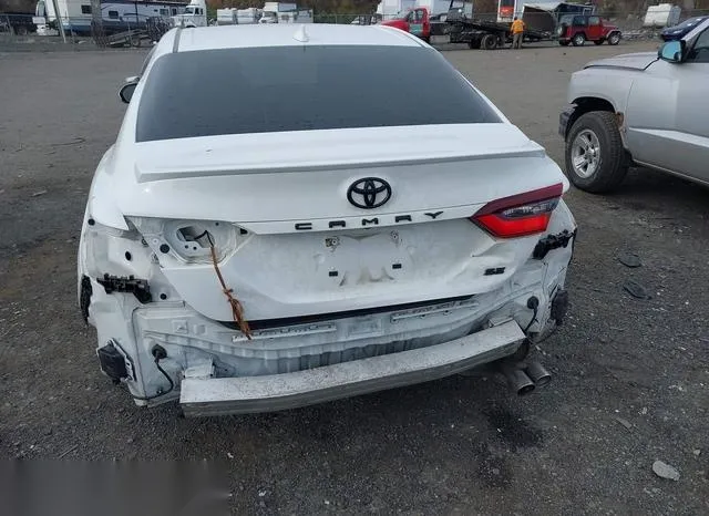 4T1G11AKXNU709421 2022 2022 Toyota Camry- SE 6