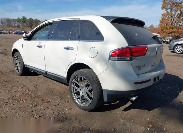 2LMDJ8JK2DBL31213 2013 2013 Lincoln MKX 3