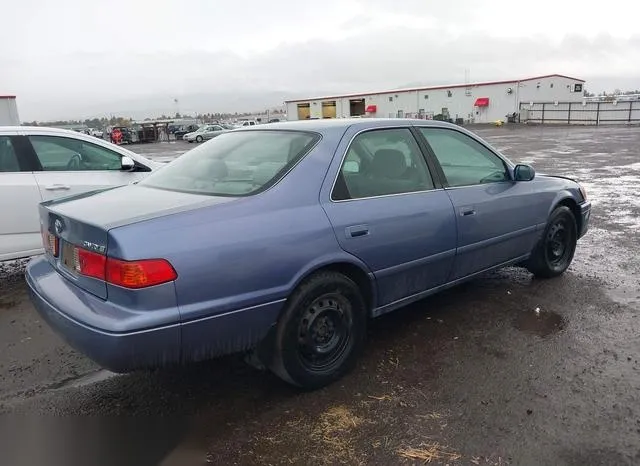 JT2BG22K7Y0515872 2000 2000 Toyota Camry- LE 4