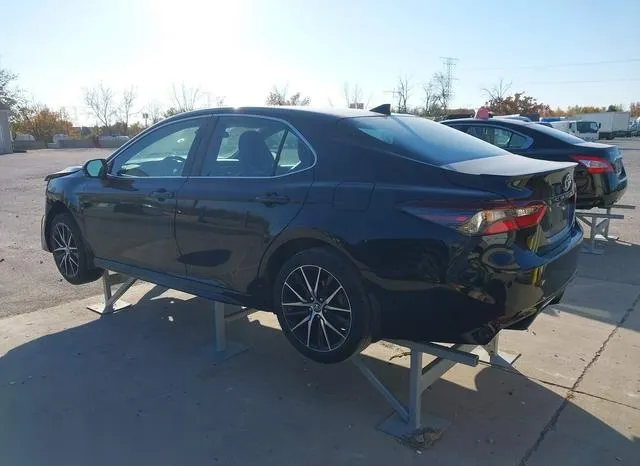 4T1G11BK2NU059420 2022 2022 Toyota Camry- Se Awd 3