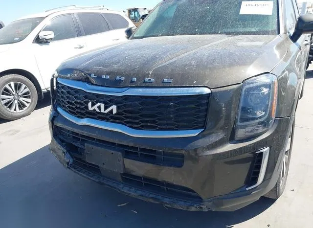 5XYP6DHC7NG241722 2022 2022 KIA Telluride- S 6