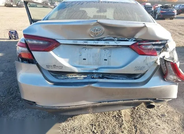 4T1F11BK7NU051695 2022 2022 Toyota Camry- Xle Awd 6