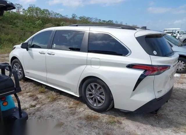 5TDYRKEC7MS017582 2021 2021 Toyota Sienna- Xle 3