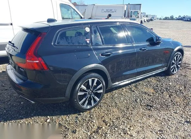 YV4102WK9M1071560 2021 2021 Volvo V60- Cross Country T5 4