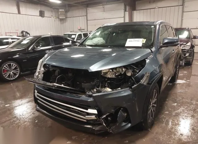 5TDKZRFH7HS510743 2017 2017 Toyota Highlander- Xle 6