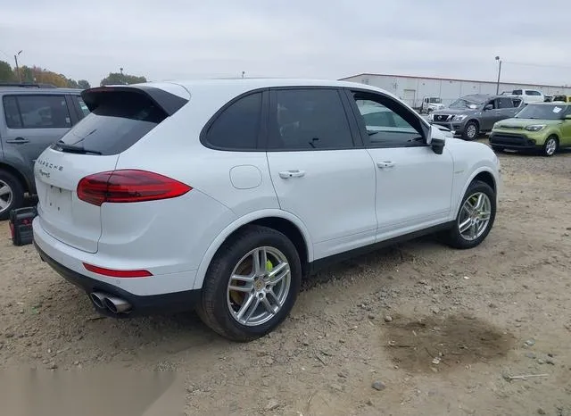 WP1AE2A21HLA72125 2017 2017 Porsche Cayenne E-Hybrid- S Pla 4