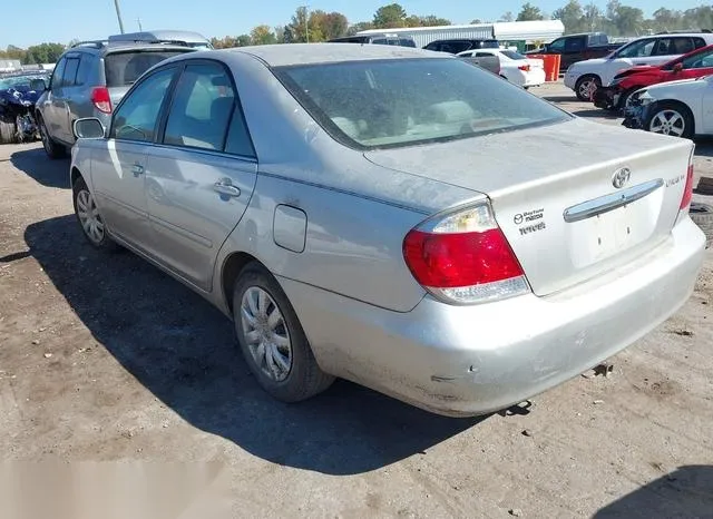 4T1BE32KX5U975045 2005 2005 Toyota Camry- LE 3