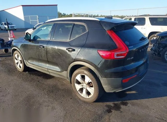 YV4AC2HK5L2317419 2020 2020 Volvo XC40- T4 Momentum 3