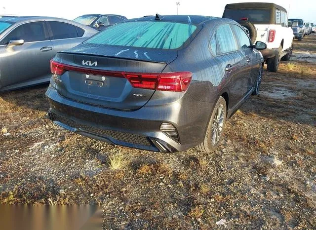 3KPF54AD6PE567058 2023 2023 KIA Forte- Gt-Line 4