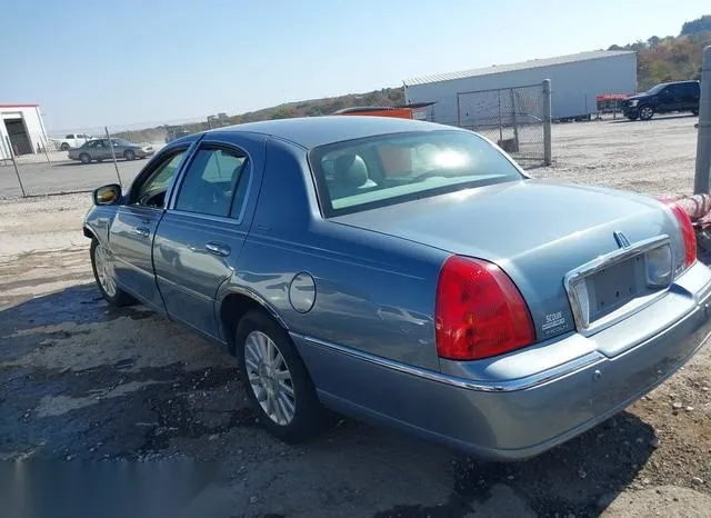 1LNHM81W64Y652827 2004 2004 Lincoln Town Car- Signature 3