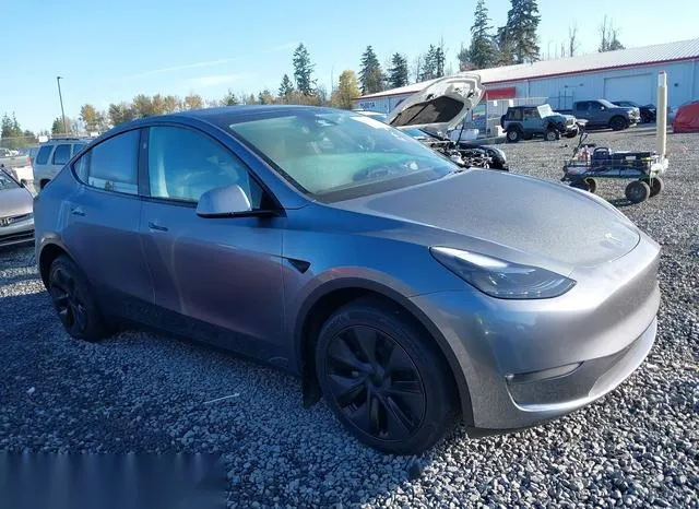 7SAYGDEE1RF200705 2024 2024 Tesla Model Y- Long Range Dual 1