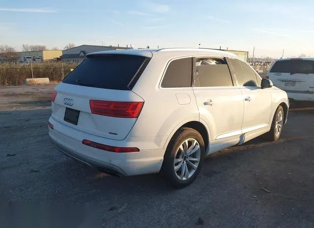 WA1LAAF75KD044733 2019 2019 Audi Q7- 55 Premium/55 Se Premium 4