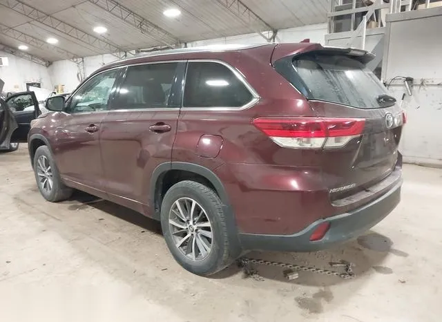 5TDJZRFH6JS913632 2018 2018 Toyota Highlander- Xle 3