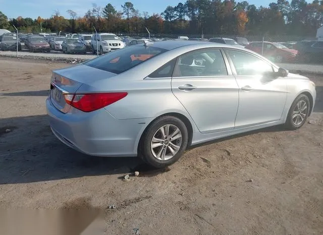 5NPEB4AC2DH712082 2013 2013 Hyundai Sonata- Gls 4