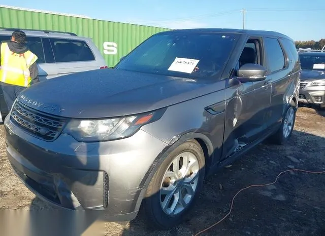 SALRG2RV6JA061712 2018 2018 Land Rover Discovery- SE 2